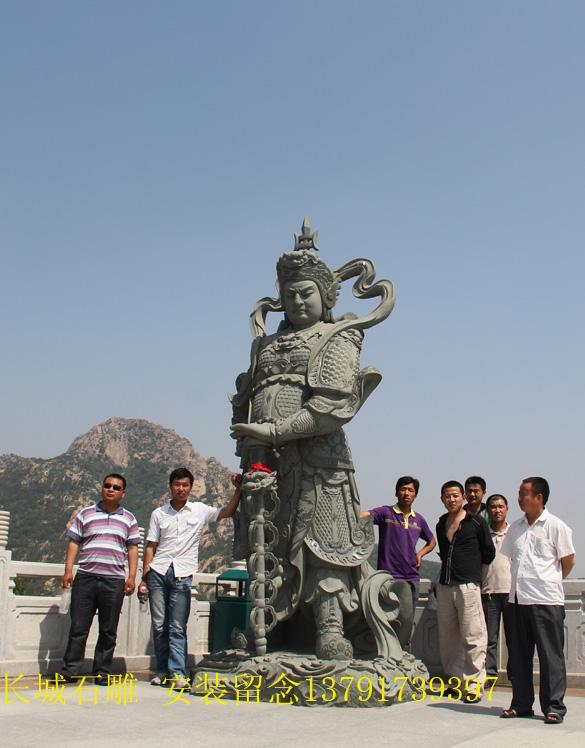 石雕韋馱塑像既充滿了柔性，又有武士氣質的剛毅，符合中國傳統審美觀念中所追求的中和之美，線條流暢自然，制作精細傳神，在細部的勾勒上表現出元代雕塑技法之精湛。