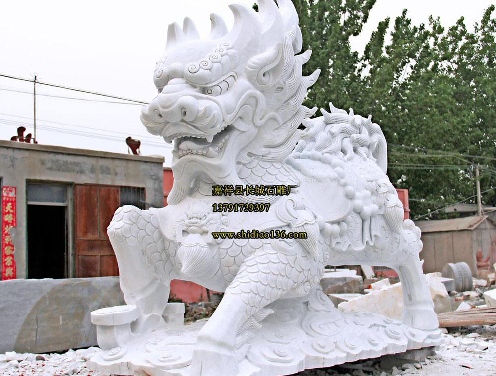 我廠現在有一對漢白玉石雕麒麟現貨